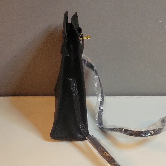 Small Black Leather Crossbody Lock & Key Bag NWT - Picture 6 of 7